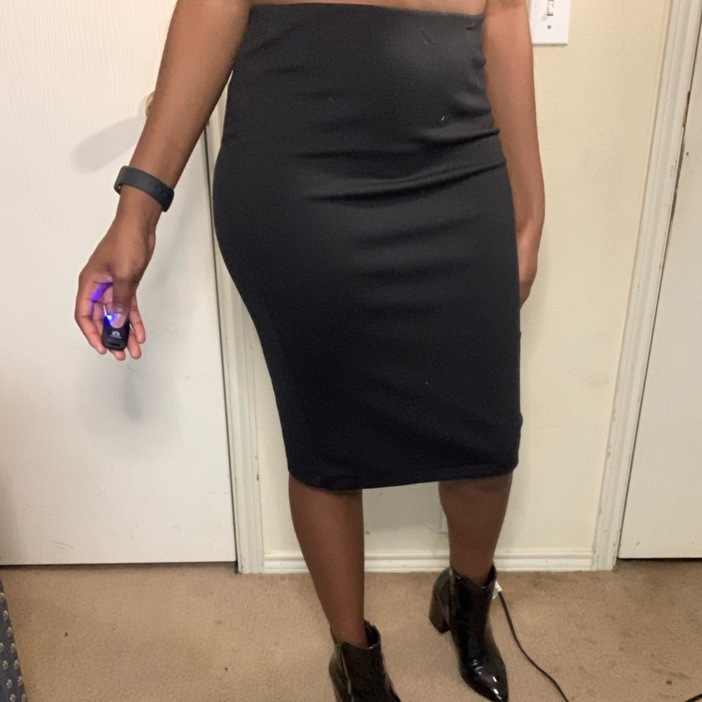 Black pencil skirt